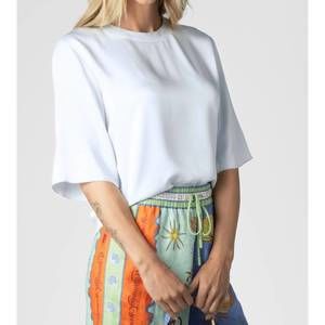 NEW FORTE FORTE envers satin t-shirt in nuage